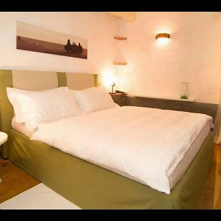 Case Del Borgo, Le